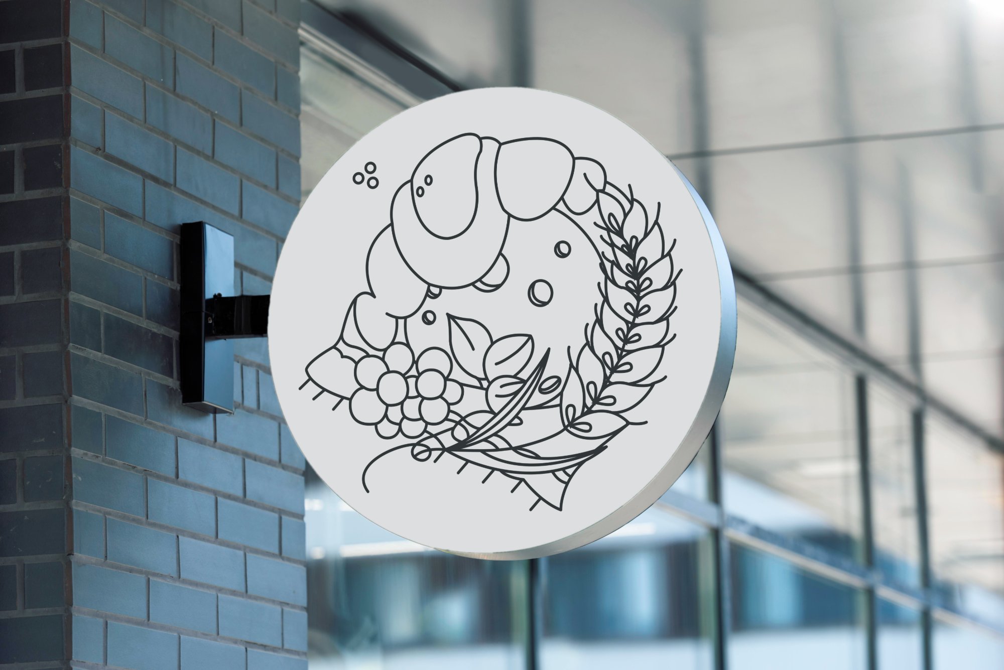 Le Petit Paris — round sign